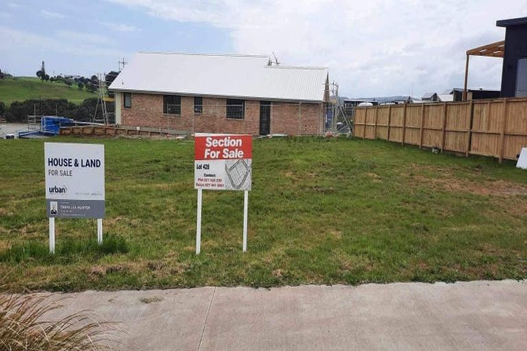 Photo of property in 77 Omahina Street, Raglan, 3225