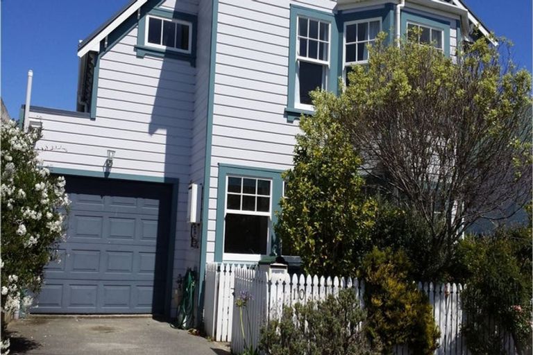 Photo of property in 10 Somerset Avenue, Newtown, Wellington, 6021