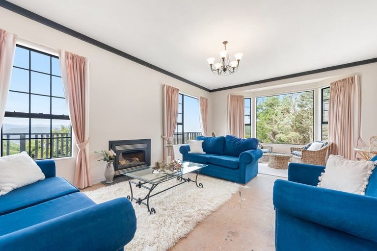 Photo of property in 117 Sweetacres Drive, Belmont, Lower Hutt, 5010