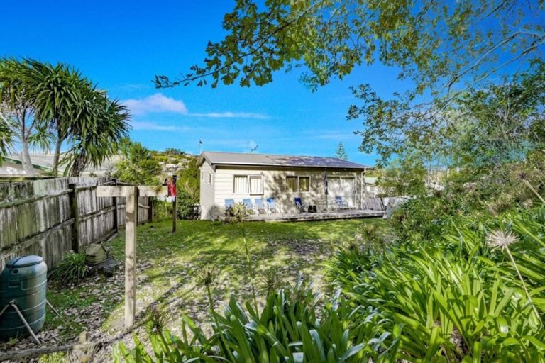 Photo of property in 64b Brian Crescent, Stanmore Bay, Whangaparaoa, 0932
