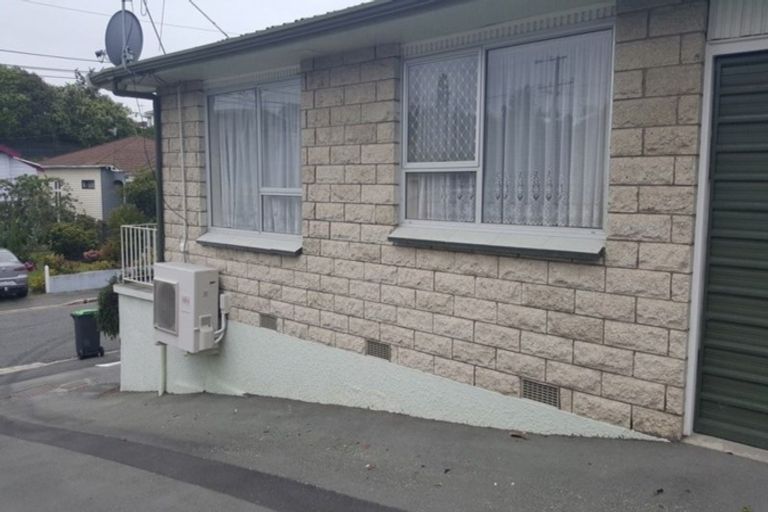 Photo of property in 1/10 Roslyn Terrace, West End, Timaru, 7910