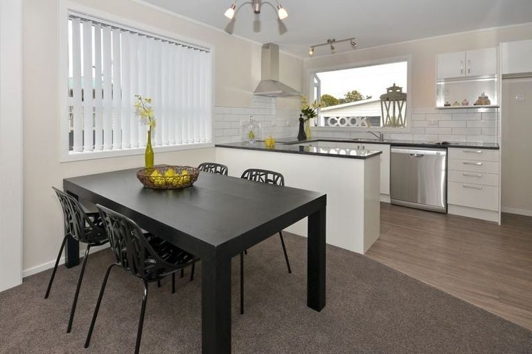 Photo of property in 19 Addington Avenue, Manurewa, Auckland, 2102