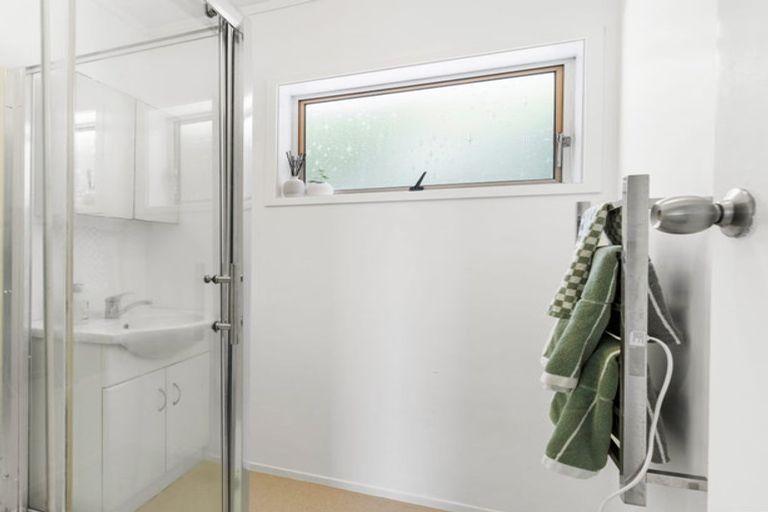 Photo of property in 1/113 Monarch Avenue, Hillcrest, Auckland, 0627