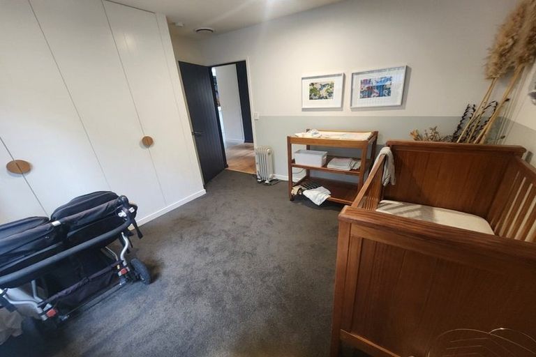 Photo of property in 11 Laing Crescent, Heathcote Valley, Christchurch, 8022