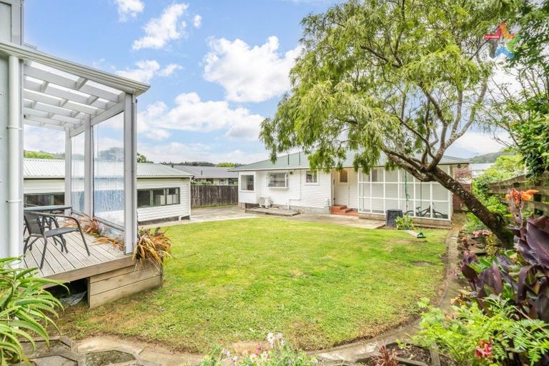 Photo of property in 12 Dalton Grove, Stokes Valley, Lower Hutt, 5019