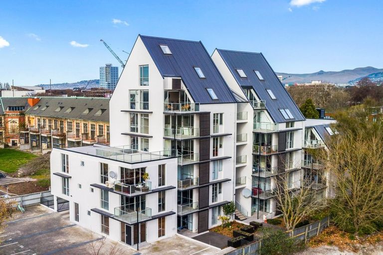 Photo of property in 15/15 Peterborough Street, Christchurch Central, Christchurch, 8013