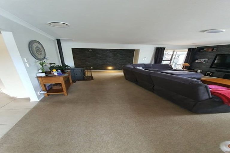 Photo of property in 28 Eglinton Street, Avondale, Christchurch, 8061