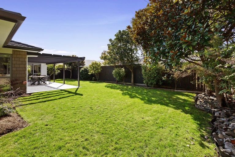 Photo of property in 175 Woodman Drive, Tawa, Wellington, 5028