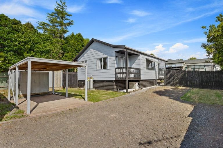 Photo of property in 2/4 Kahikatea Place, Ranui, Auckland, 0612