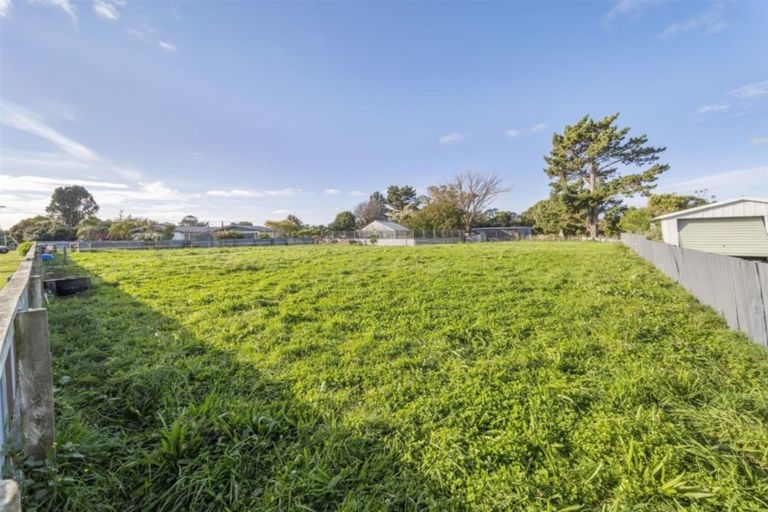 Photo of property in 40 Bear Street, Waverley, 4510