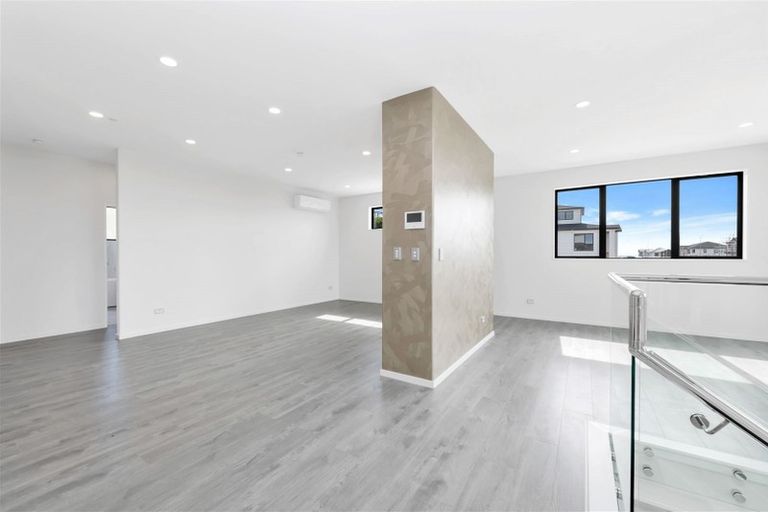 Photo of property in 7 Rakiraki Place, Flat Bush, Auckland, 2019