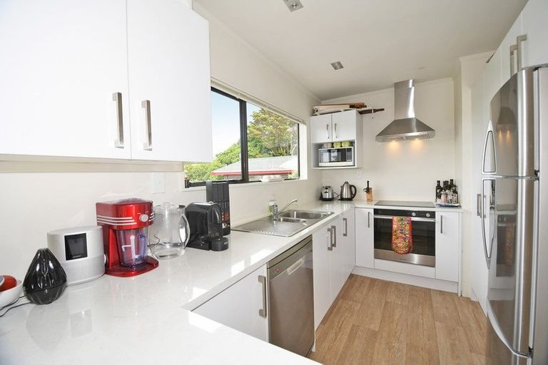 Photo of property in 3 Kendale Drive, Leigh, 0985