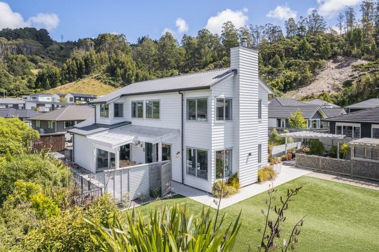 Photo of property in 40 Banks Boulevard, Whitby, Porirua, 5024