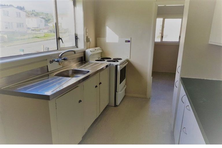 Photo of property in 27ab Loongana Street, Waitangirua, Porirua, 5024