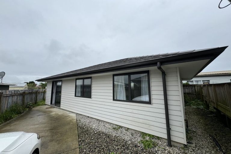 Photo of property in 16 Wakelin Road, Mangere East, Auckland, 2024