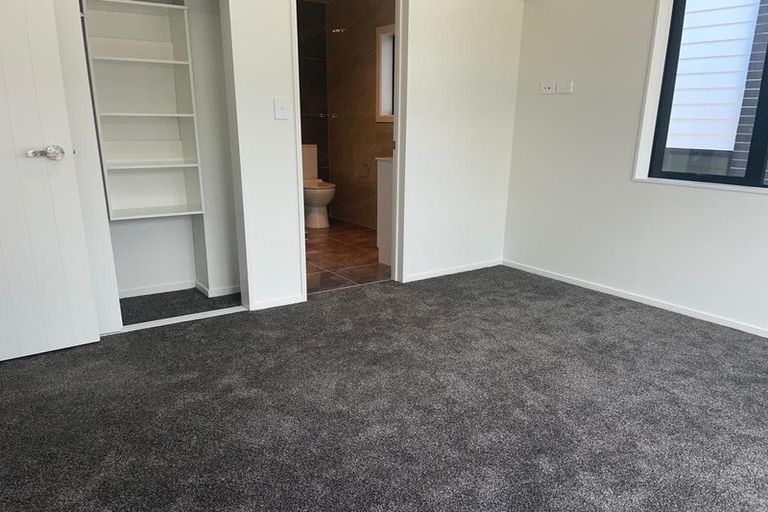 Photo of property in 63b Hillcrest Road, Papatoetoe, Auckland, 2025