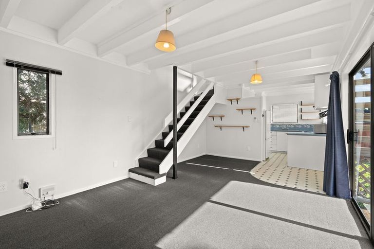 Photo of property in 2/506 Devonport Road, Tauranga South, Tauranga, 3112