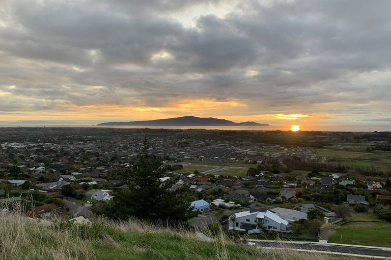 Photo of property in 32 Wilson Way, Waikanae, 5036