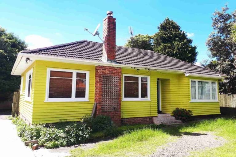 Photo of property in 16 Huia Road, Papatoetoe, Auckland, 2025