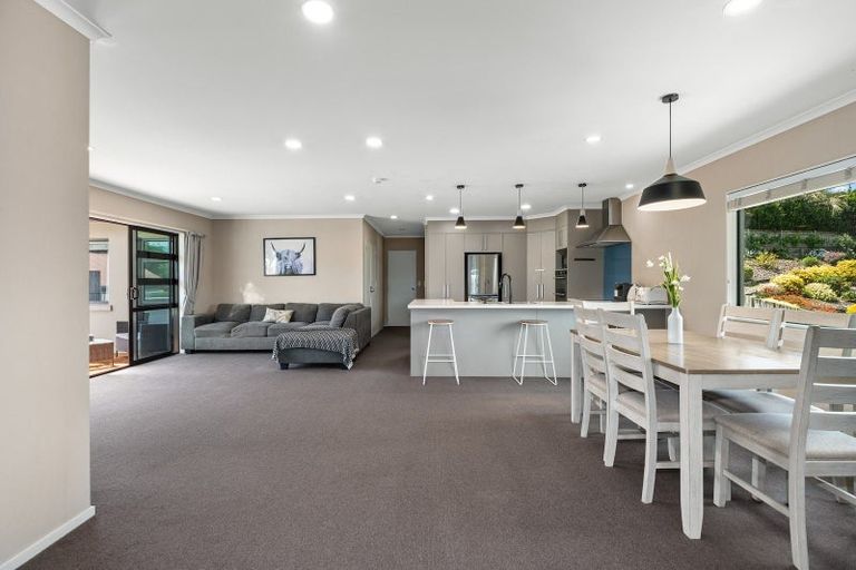 Photo of property in 32 Cotswold Place, Ohauiti, Tauranga, 3112