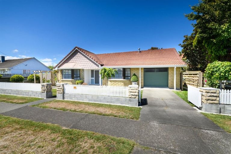 Photo of property in 153a High Street, Bulls, 4818