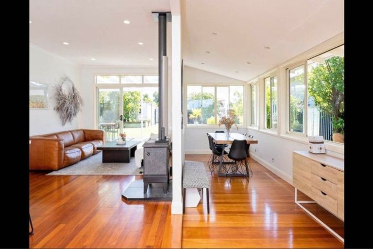 Photo of property in 1a Finnis Lane, Hospital Hill, Napier, 4110