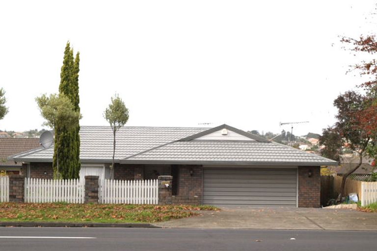 Photo of property in 232 Botany Road, Golflands, Auckland, 2013