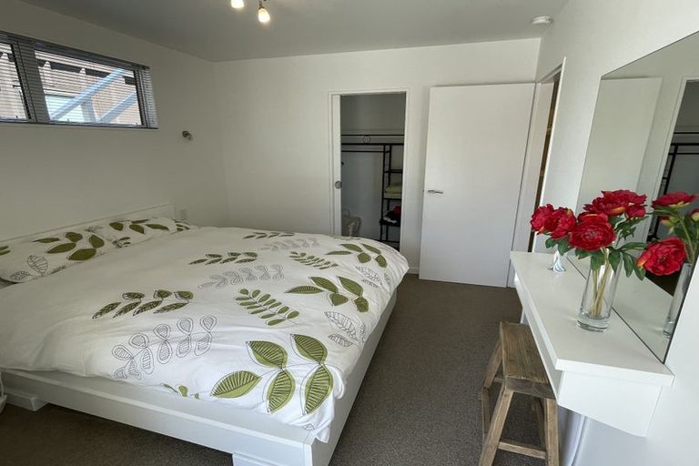 Photo of property in 22 Dorking Road, Brooklyn, Wellington, 6021