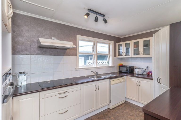 Photo of property in 18 Matai Street, Levin, 5510