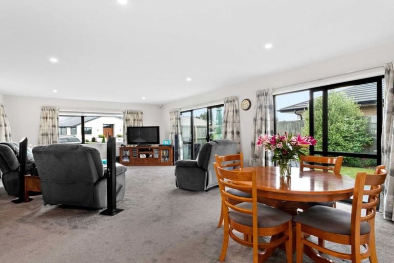 Photo of property in 4 Emma Street, Marshland, Christchurch, 8083