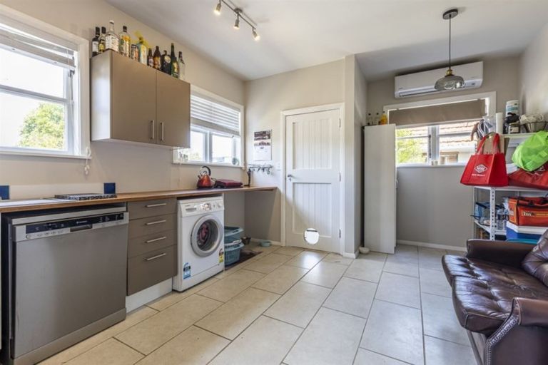 Photo of property in 90 Manson Street, Terrace End, Palmerston North, 4410