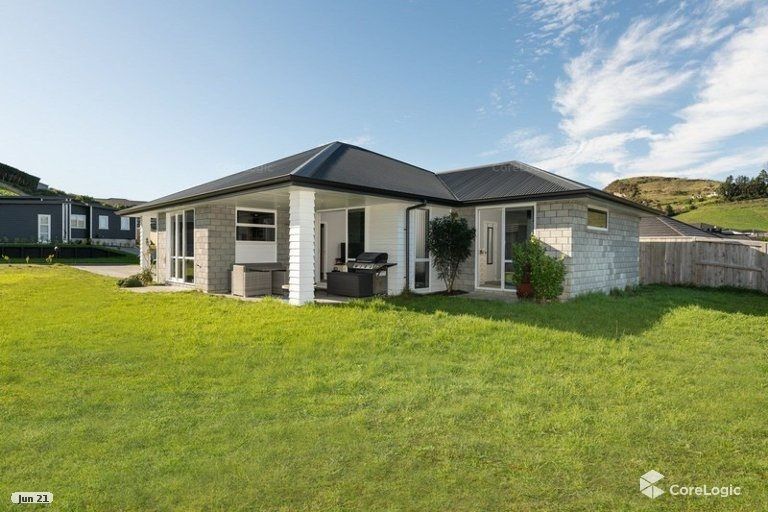 Photo of property in 17 Moira Close, Welcome Bay, Tauranga, 3175