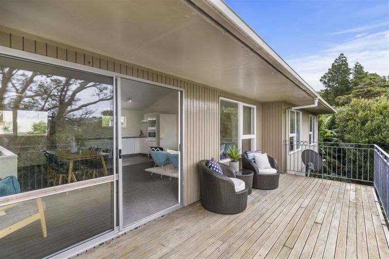 Photo of property in 24 Greendale Spur, Glenfield, Auckland, 0629