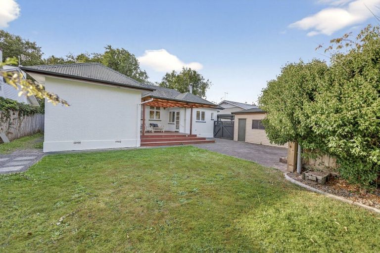 Photo of property in 48 Manapouri Crescent, Hokowhitu, Palmerston North, 4410