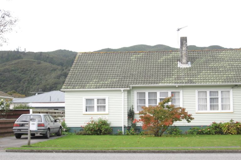 Photo of property in 256 Naenae Road, Naenae, Lower Hutt, 5011