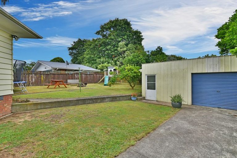 Photo of property in 5 Coles Place, Manurewa, Auckland, 2102