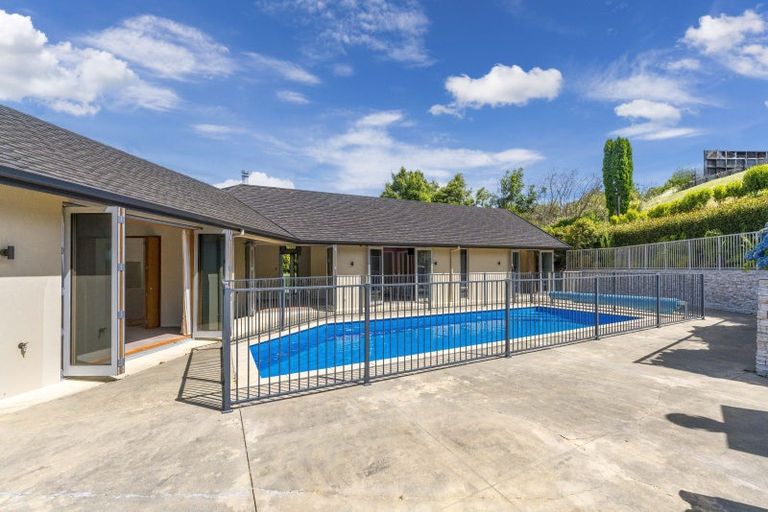 Photo of property in 5 Cameron Drive, Acacia Bay, Taupo, 3385