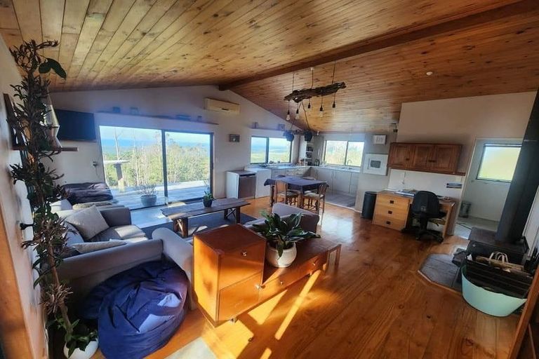 Photo of property in 68 Kiwi Bush Lane, Ngunguru, Whangarei, 0173