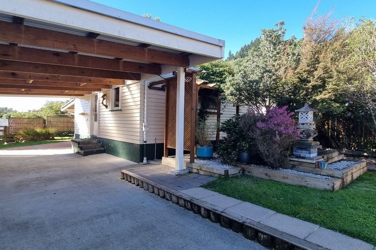 Photo of property in 14 Lincoln Street, Picton, 7220