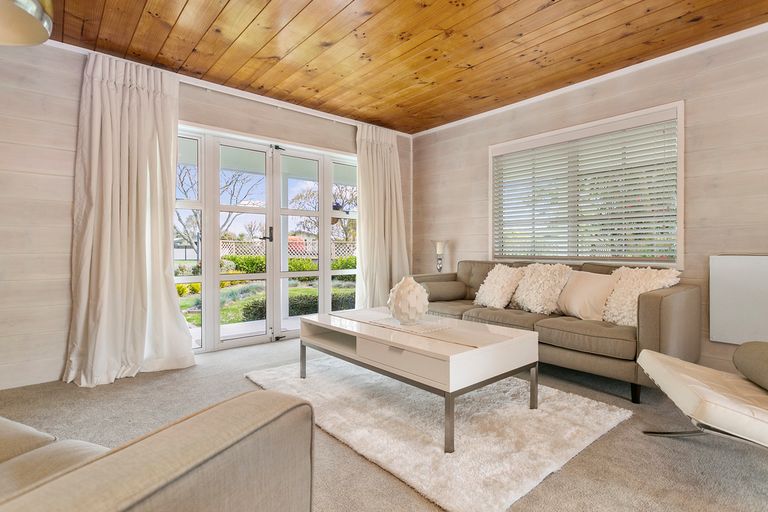 Photo of property in 47 Moore Street, Leamington, Cambridge, 3432