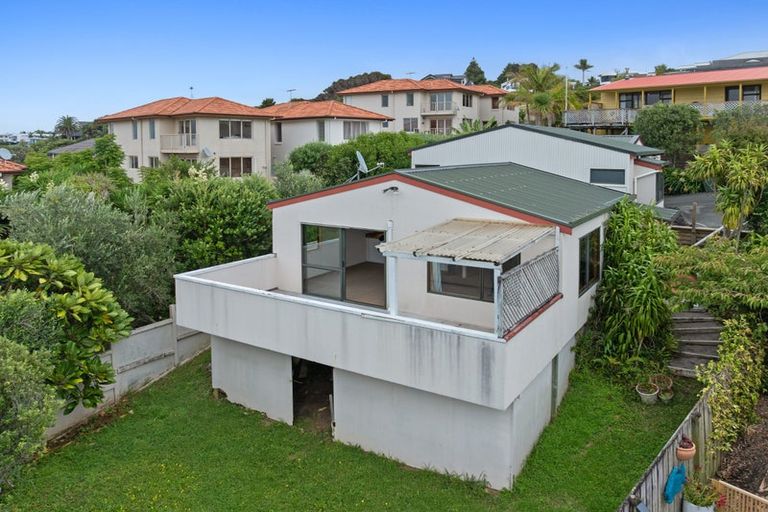 Photo of property in 4a Orewa Heights Crescent, Orewa, 0931