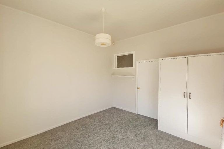 Photo of property in 1 Gilliam Street, New Lynn, Auckland, 0600