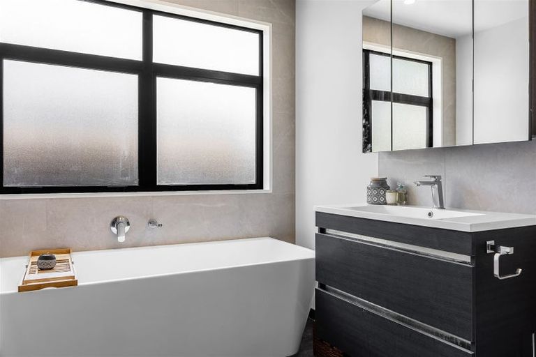 Photo of property in 7 Crossley Avenue, Woodend, 7610