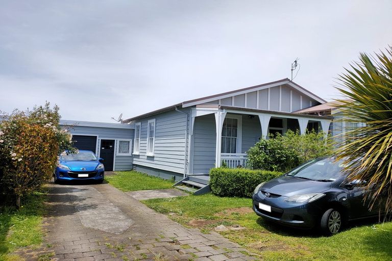 Photo of property in 225 Coronation Avenue, Welbourn, New Plymouth, 4310