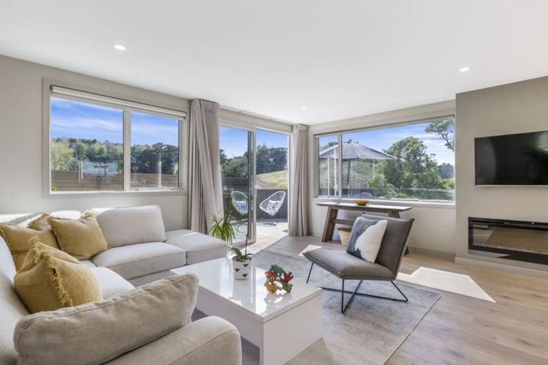 Photo of property in 3 Koru Place, Snells Beach, 0920