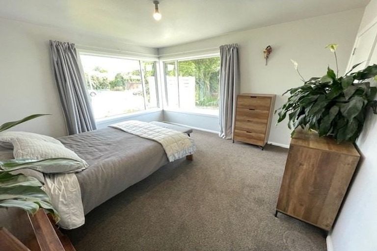 Photo of property in 6 Sevenoaks Drive, Bryndwr, Christchurch, 8053