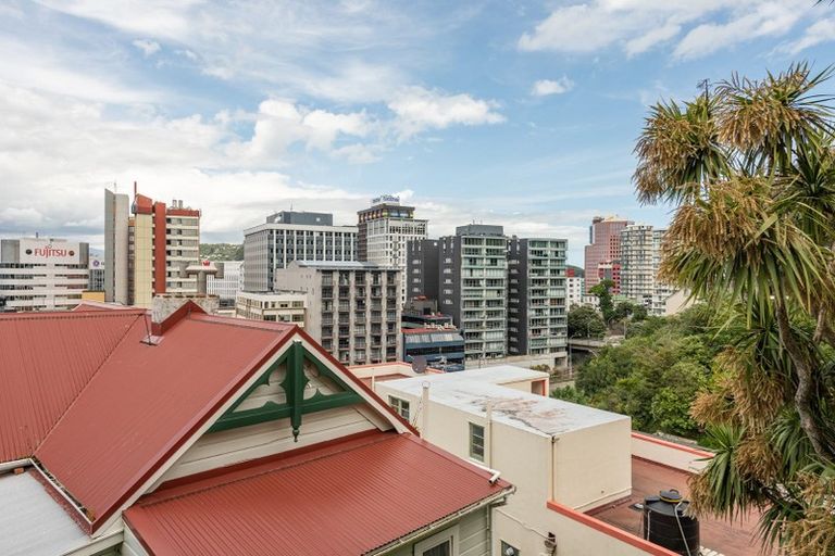 Photo of property in 21af1 Talavera Terrace, Kelburn, Wellington, 6012