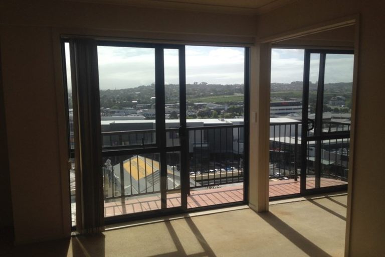 Photo of property in The Rennaissance, 6h/18 Ronwood Avenue, Manukau, Auckland, 2104