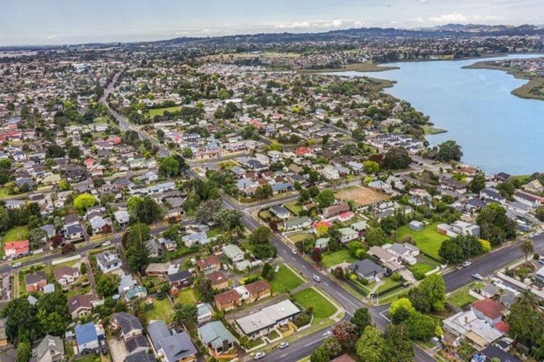 Photo of property in 2/1 Roys Road, Weymouth, Auckland, 2103