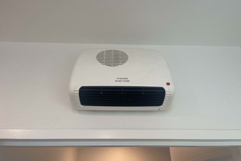 Photo of property in 8a Roa Road, Fendalton, Christchurch, 8041